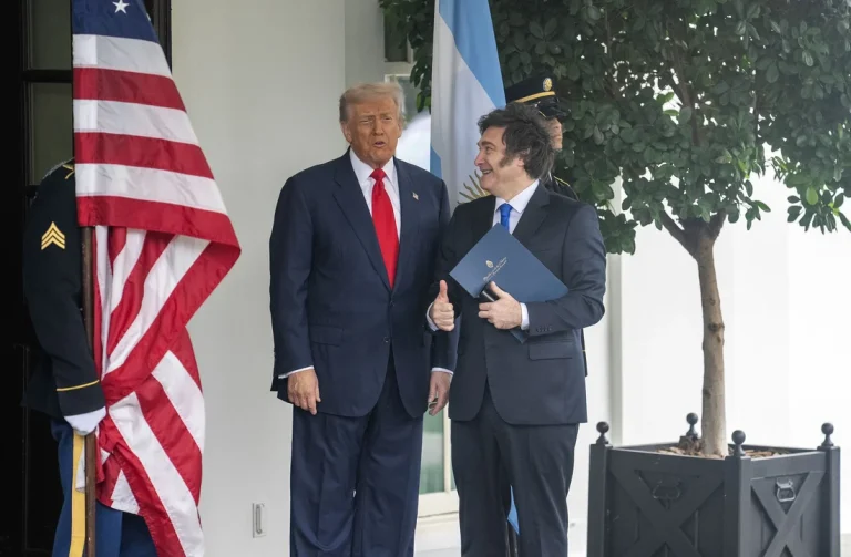 Milei inicia gira internacional: cumbre con Trump, Argentina Week en Wall Street y asunción de Kast en Chile