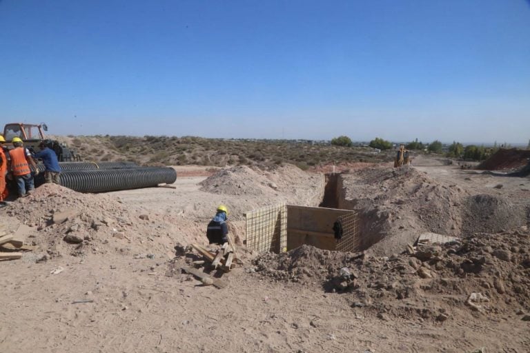 Neuquén fortalece su zona norte con la construcción de la calle Pilmaiquén: más conectividad y ordenamiento urbano