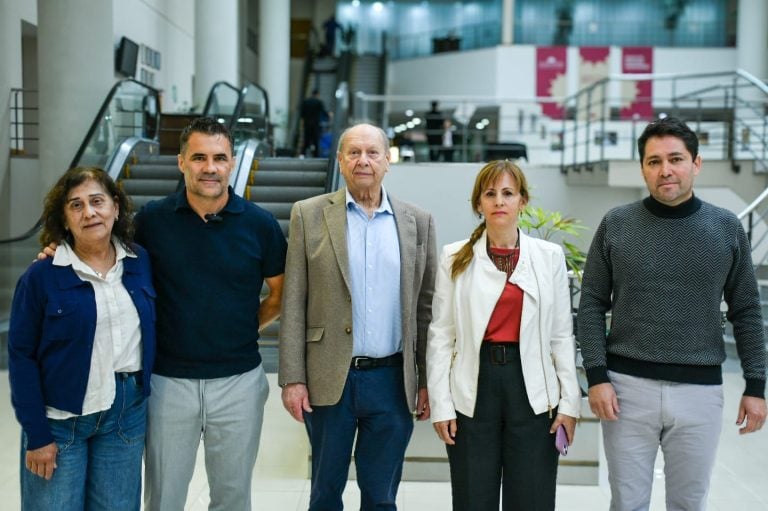 Amparo por la Ley de Glaciares en Neuquén: diputados acuden a la Justicia Federal