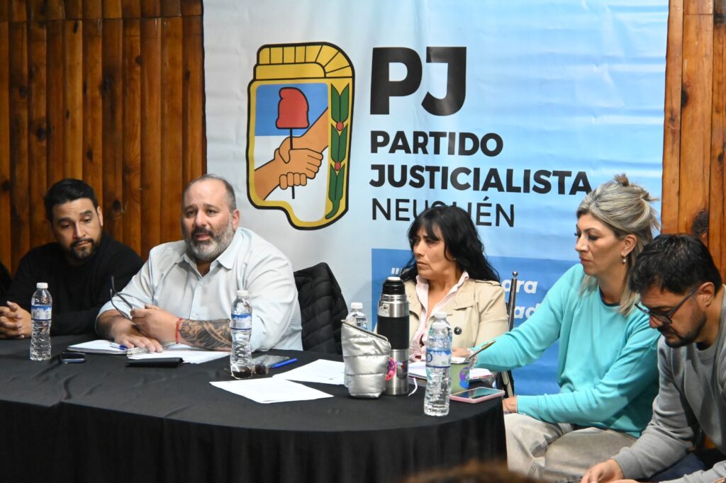 El peronismo político sesionó por primera vez