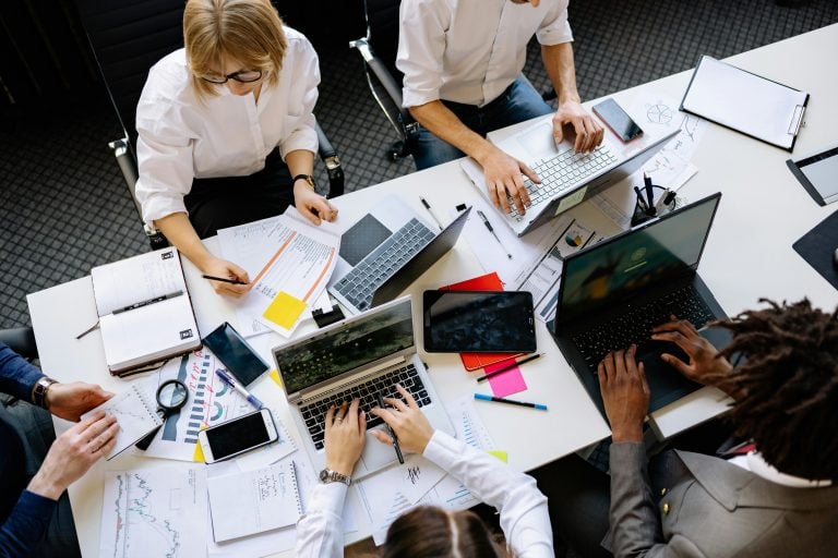 Preguntas frecuentes sobre coaching organizacional: respuestas prácticas para equipos y líderes