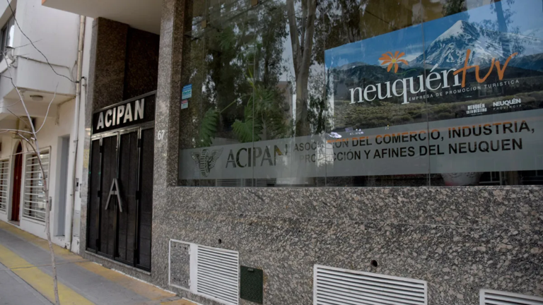 ACIPAN: el comercio de Neuquén cae 10,6% pese al boom de Vaca Muerta — la paradoja del 2026