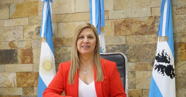 Gloria Ruiz pidió a la Legislatura derogar la ley que la destituyó: la calificó como antidemocrática