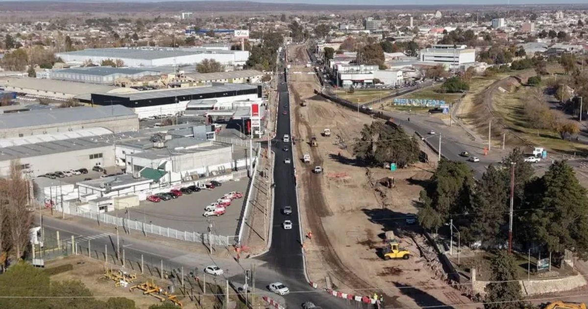 Detalle del cruce de Chaneton restablecido sobre la Avenida Mosconi tras el avance de la obra