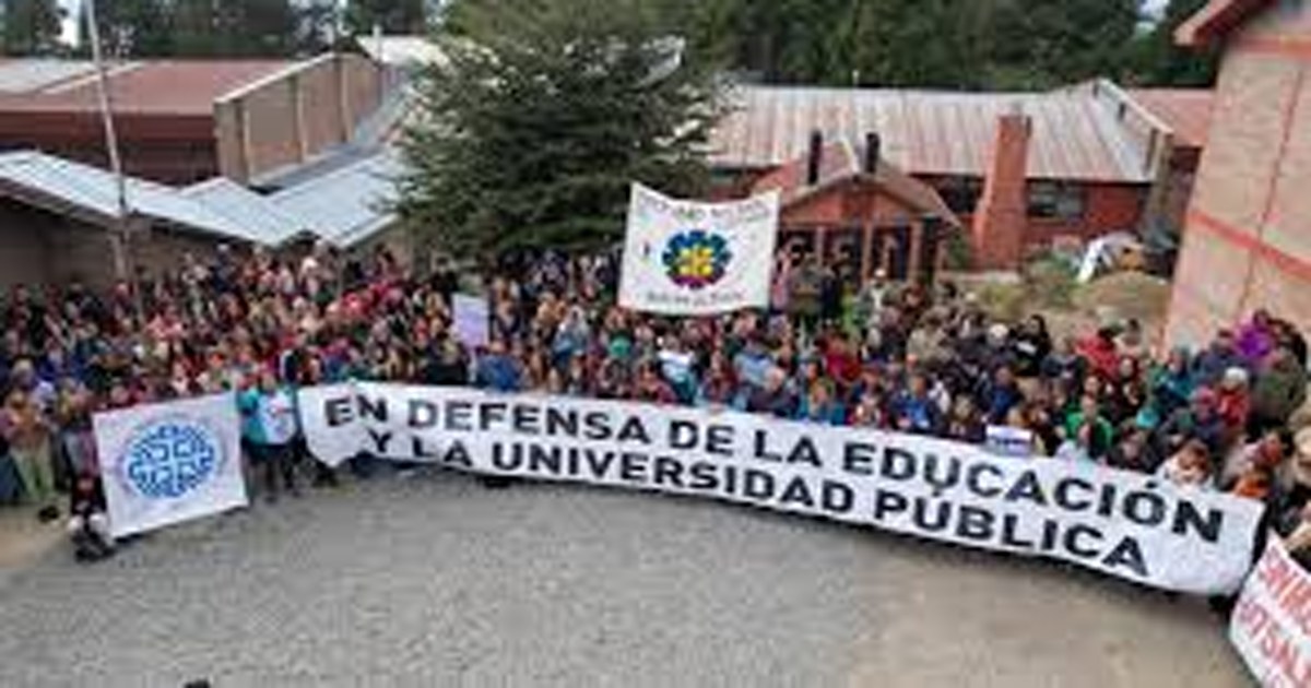 Lopes y Espinosa enfrentan plataformas con diferencias claras en cuatro ejes del rectorado UNCo - imagen