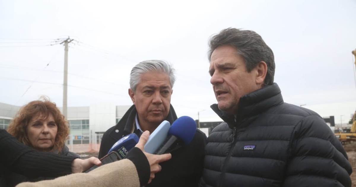 El intendente Gaido y el gobernador Figueroa durante la recorrida por la obra de la avenida Mosconi