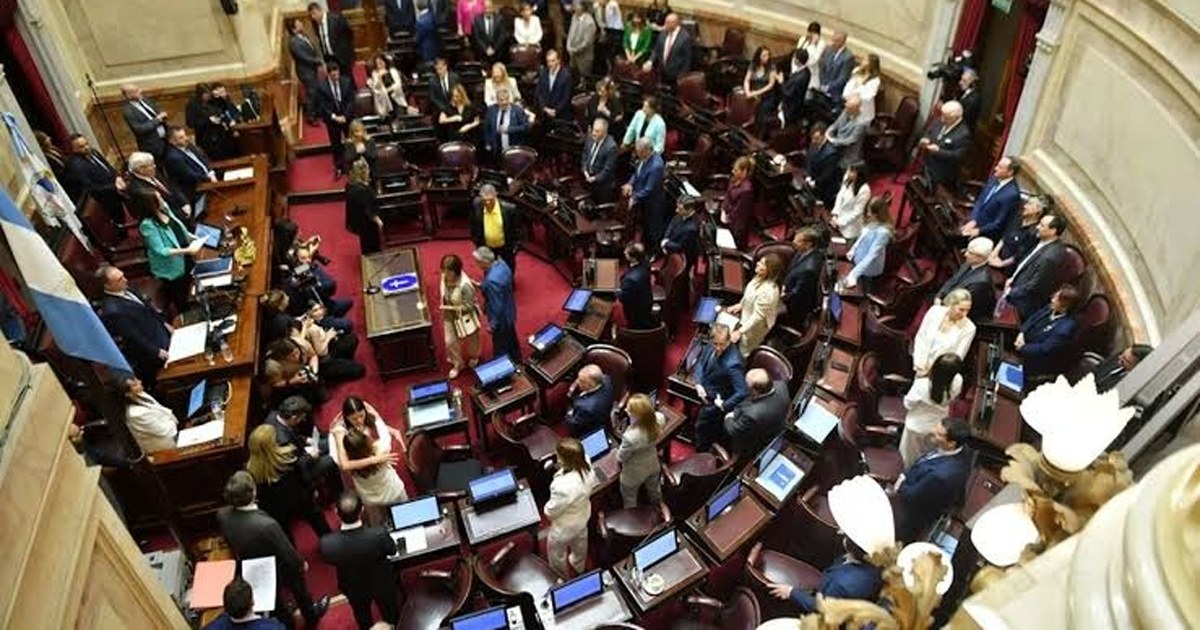 Frente de la Legislatura del Neuquén, donde ingresa el proyecto de ley de tierras