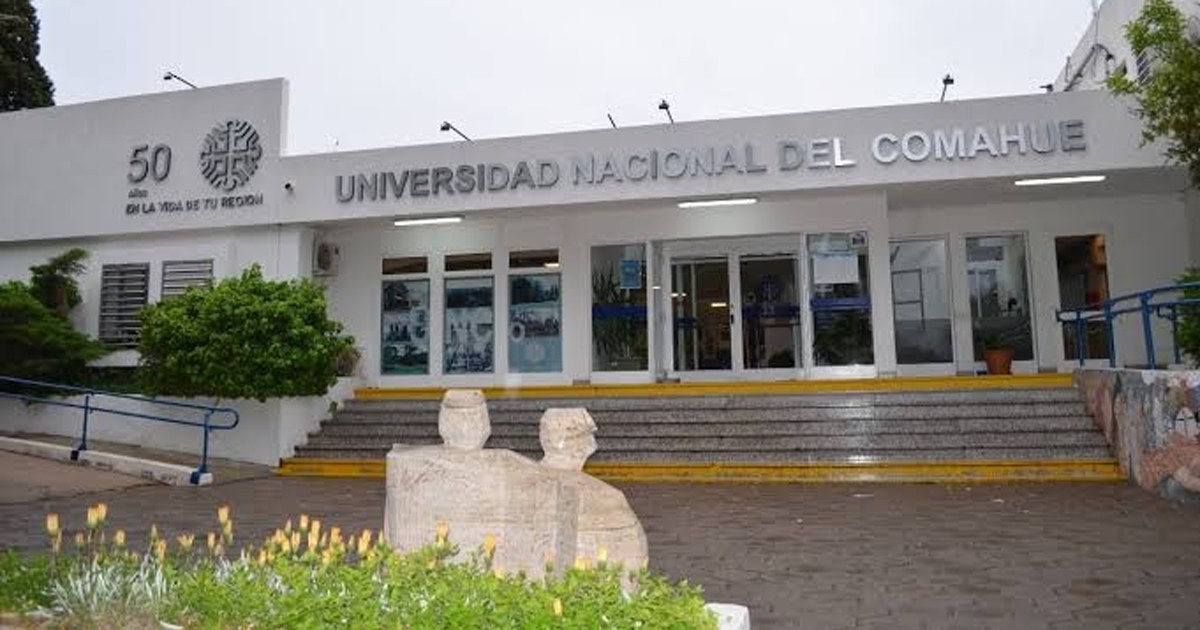 Representantes de las unidades académicas de la UNCo reunidos para unificar la vinculación tecnológica con empresas de la región