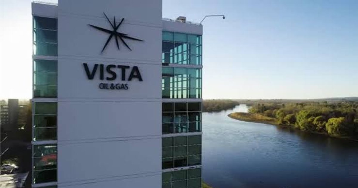 Equipo de perforación de Vista Energy en un yacimiento de Vaca Muerta, Neuquén