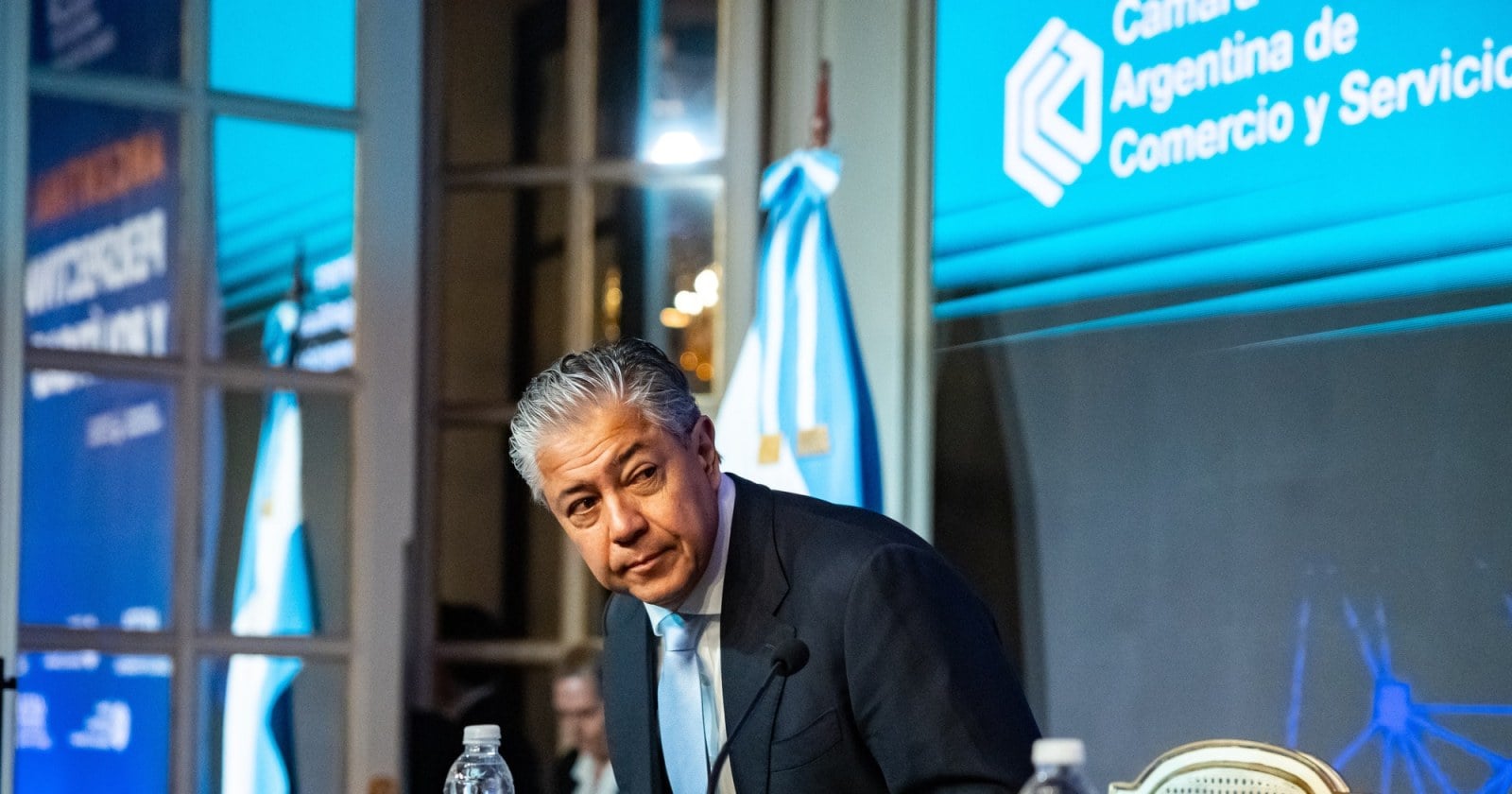 Figueroa junto a Luis Caputo y Pablo Quirno en el anuncio del RIGI de Pluspetrol en París
