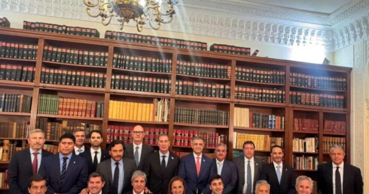 Mandatarios provinciales reunidos en París durante la misión Argentina Week