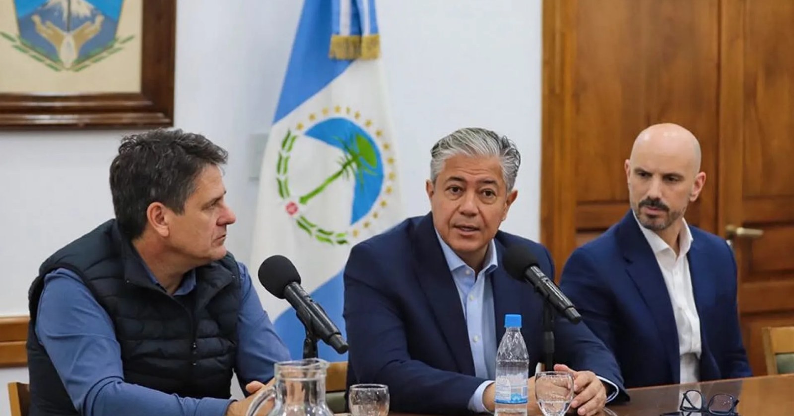 Instalaciones de una planta de tratamiento de efluentes cloacales del EPAS en la ciudad de Neuquén
